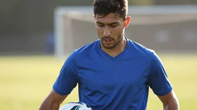 GNK Dinamo Zagreb is attempting to sign PSV winger and Bosnia and Herzegovina international Esmir Bajraktarević on a...