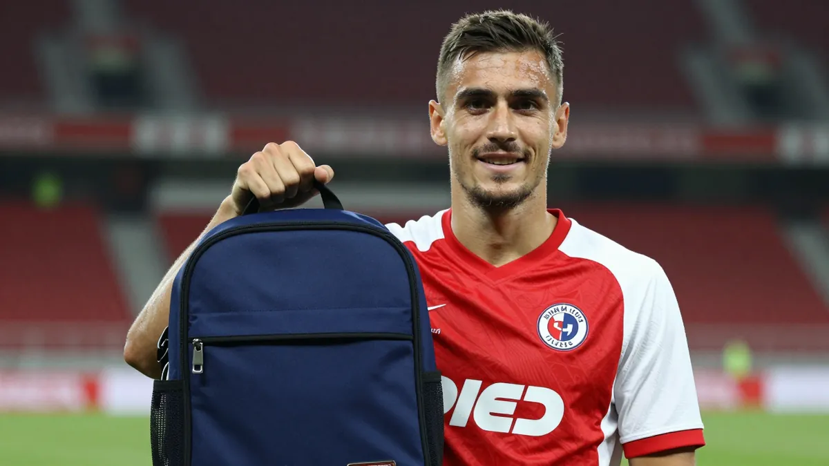 GNK Dinamo Zagreb collects school supplies for students in Croatia