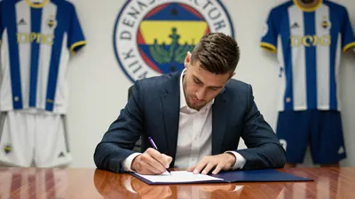 GNK Dinamo Zagreb aims to keep Livaković permanently, yet Fenerbahçe holds the final say. Get the latest on the offer...