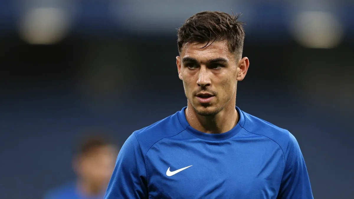 GNK Dinamo Zagreb poslao je mladog stopera Marka Zebića na posudbu u Rudeš do kraja polusezone kako bi stekao seniorsko...