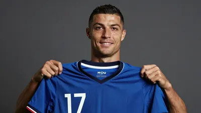 Luka Ivanušec potpisao je za GNK Dinamo Zagreb i ponovno obukao dres s brojem 17, vraćajući se u klub nakon tri sezone...